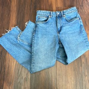 ZARA jeans . Size 6